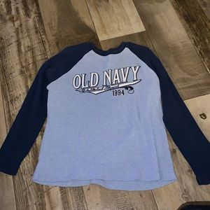 Men’s size large long sleeve thermal shirt. No tears or stains